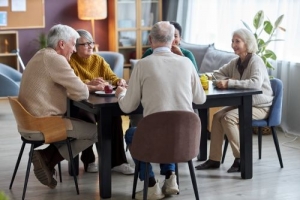 4 Ways to Maintain Independence in Assisted Living in Decatur, IL